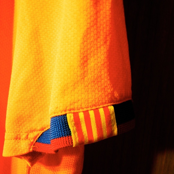 Barcelona 2006/2008 Away Jersey – Lionel Messi #19 – Size L – Orange Nike Shirt - Picture 5 of 12